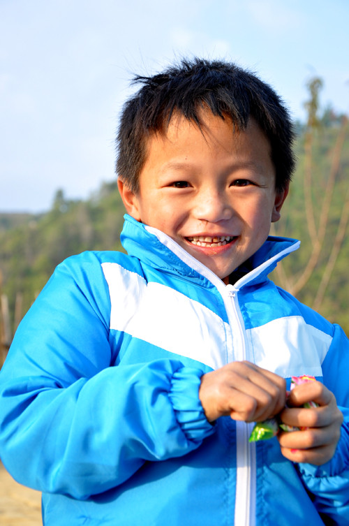 Nụ cười ngày nhận đựoc áo mới