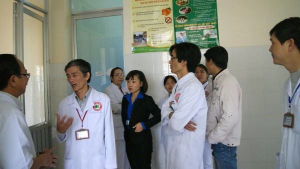 Niềm vui ngày xuất viện của các nạn nhân vụ sập hầm ảnh 2