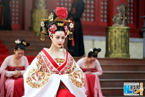 Tạo hình Võ Tắc Thiên già nua của Phạm Băng Băng ảnh 11