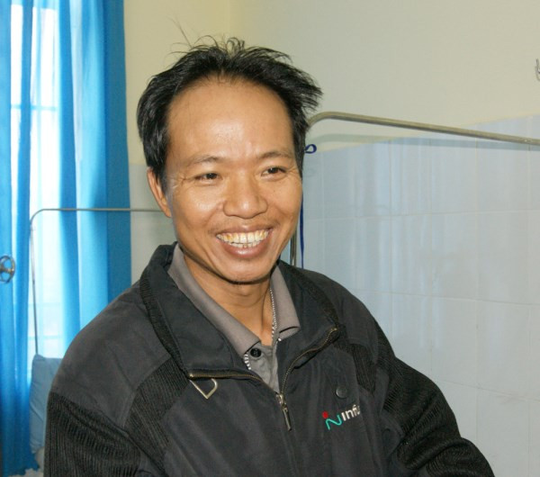 Niềm vui ngày xuất viện của các nạn nhân vụ sập hầm ảnh 1