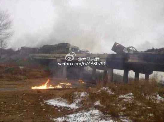 Tai nạn liên hoàn trên cao tốc, 20 ô tô cháy ngùn ngụt ảnh 2