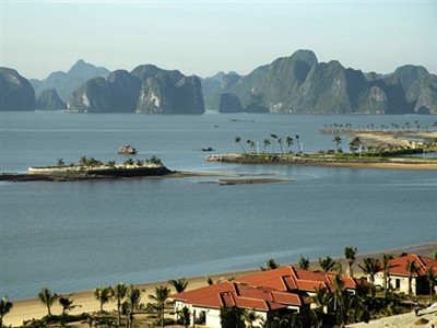 Quảng Ninh chuyển chiến lược phát triển sang tăng trưởng xanh tất yếu làm giảm cơ sở phát sinh tội phạm. Ảnh: Hồng Vĩnh. Quảng Ninh chuyển chiến lược phát triển sang tăng trưởng xanh tất yếu làm giảm cơ sở phát sinh tội phạm. Ảnh: Hồng Vĩnh