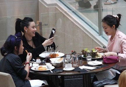 Trương Bá Chi bị đồn có bầu với đại gia ảnh 5