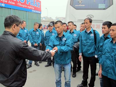 Kiểm tra giấy tờ trước khi lên đường