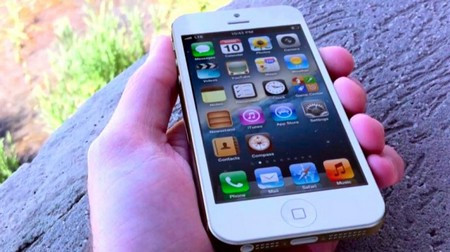 Apple bắt đầu bán iPhone 5 bản quốc tế trên gian hàng trực tuyến từ hôm nay. Apple bắt đầu bán iPhone 5 bản quốc tế trên gian hàng trực tuyến từ hôm nay