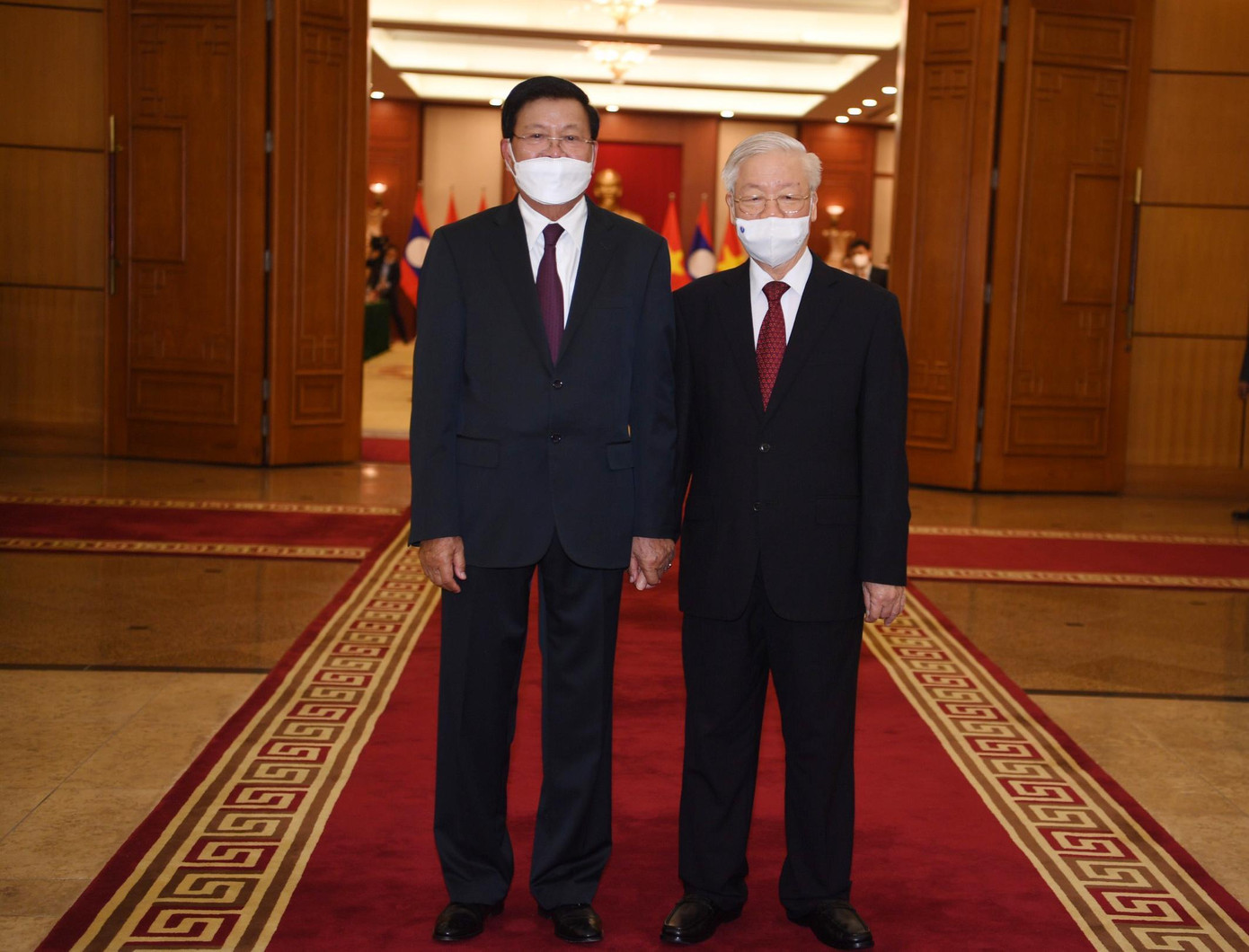 Tổng Bí thư Nguyễn Phú Trọng đón Tổng Bí thư, Chủ tịch nước Lào Thongloun Sisoulith. (Ảnh: Như Ý) Tổng Bí thư Nguyễn Phú Trọng đón Tổng Bí thư, Chủ tịch nước Lào Thongloun Sisoulith. (Ảnh: Như Ý)