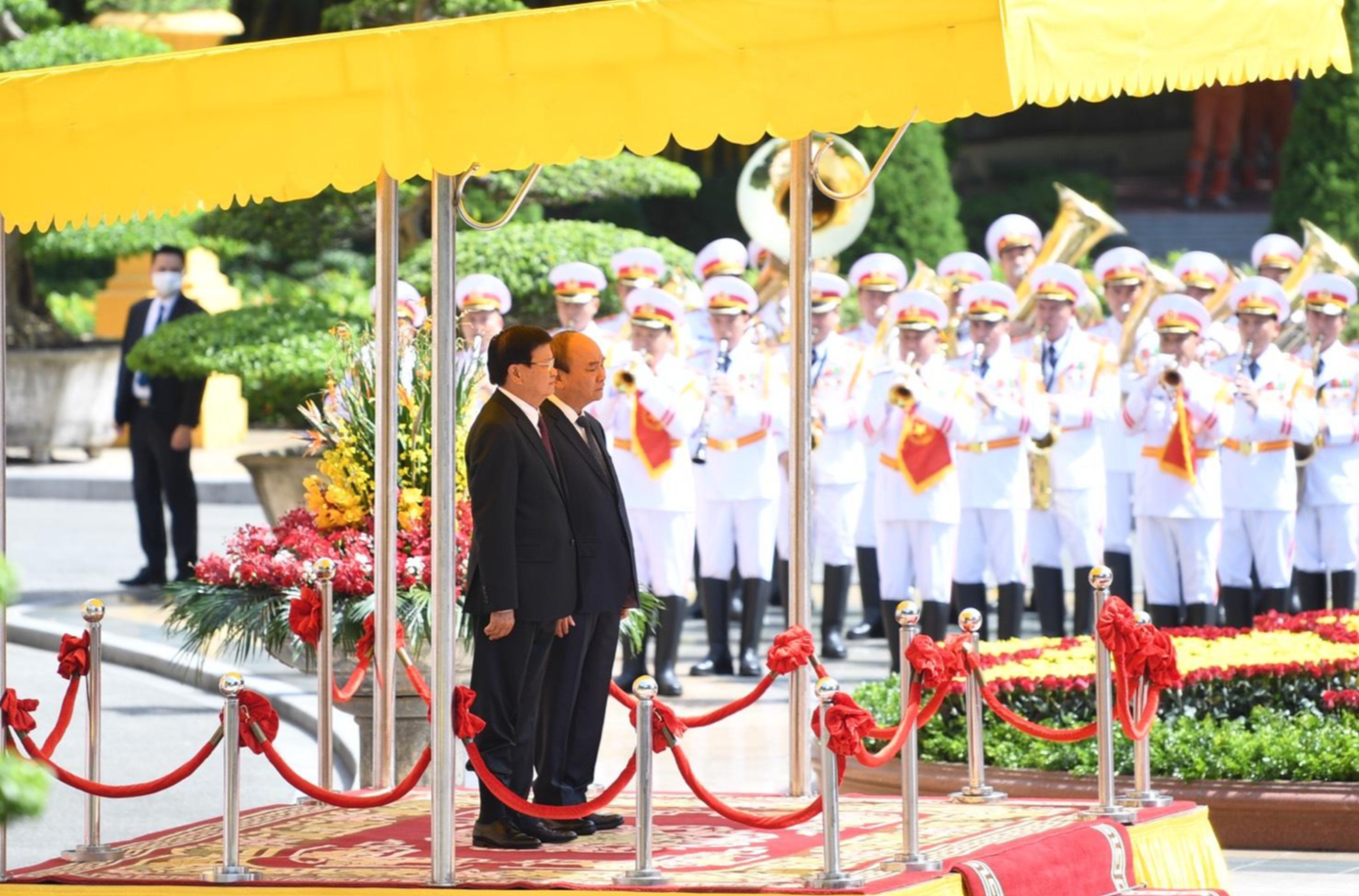 Chủ tịch nước Nguyễn Xuân Phúc chủ trì lễ đón. (Ảnh: Như Ý) Chủ tịch nước Nguyễn Xuân Phúc chủ trì lễ đón. (Ảnh: Như Ý)