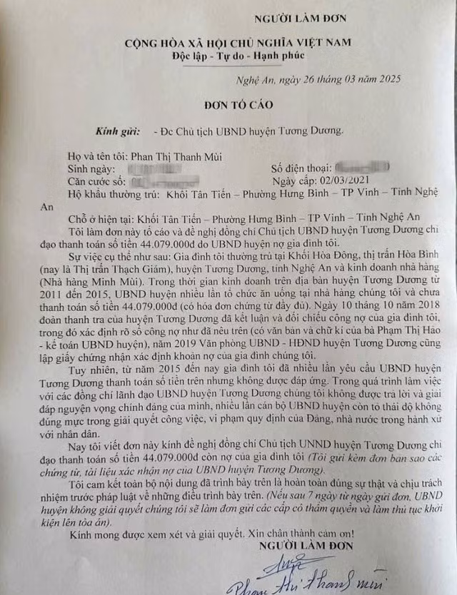 Lá đơn của bà Mùi và biên bản đối chiếu công nợ đăng trên mạng xã hội.