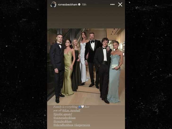 Romeo không gắn thẻ anh trai và chị dâu trong bức ảnh gia đình chụp tại tiệc sinh nhật sớm của David Beckham.