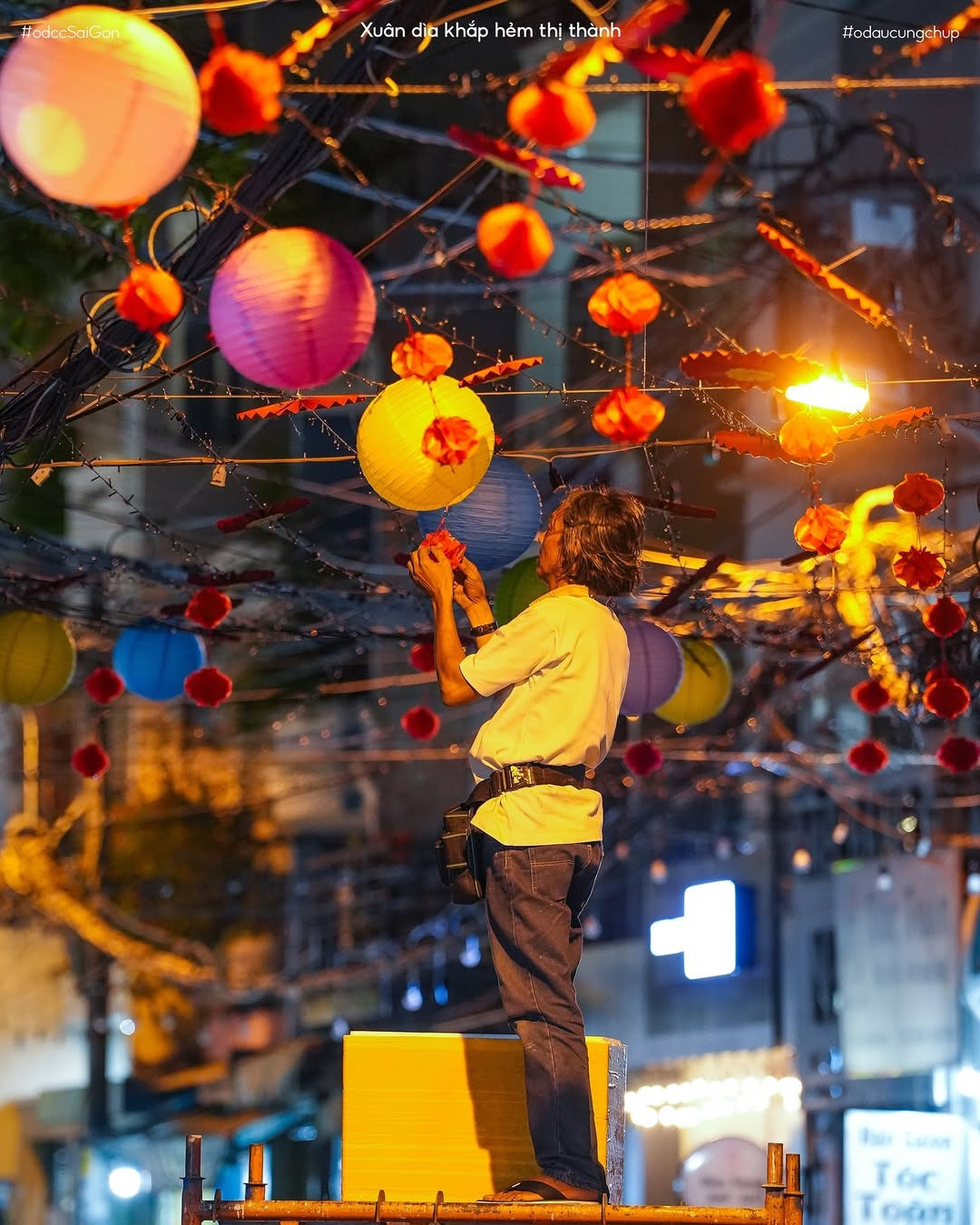 Không chỉ gây ấn tượng bởi ảnh chụp, những câu quote ngắn của chủ nhân tài khoản cũng khiến nhiều người xúc động. Ảnh: @odaucungchup. Không chỉ gây ấn tượng bởi ảnh chụp, những câu quote ngắn của chủ nhân tài khoản cũng khiến nhiều người xúc động. Ảnh: @odaucungchup.