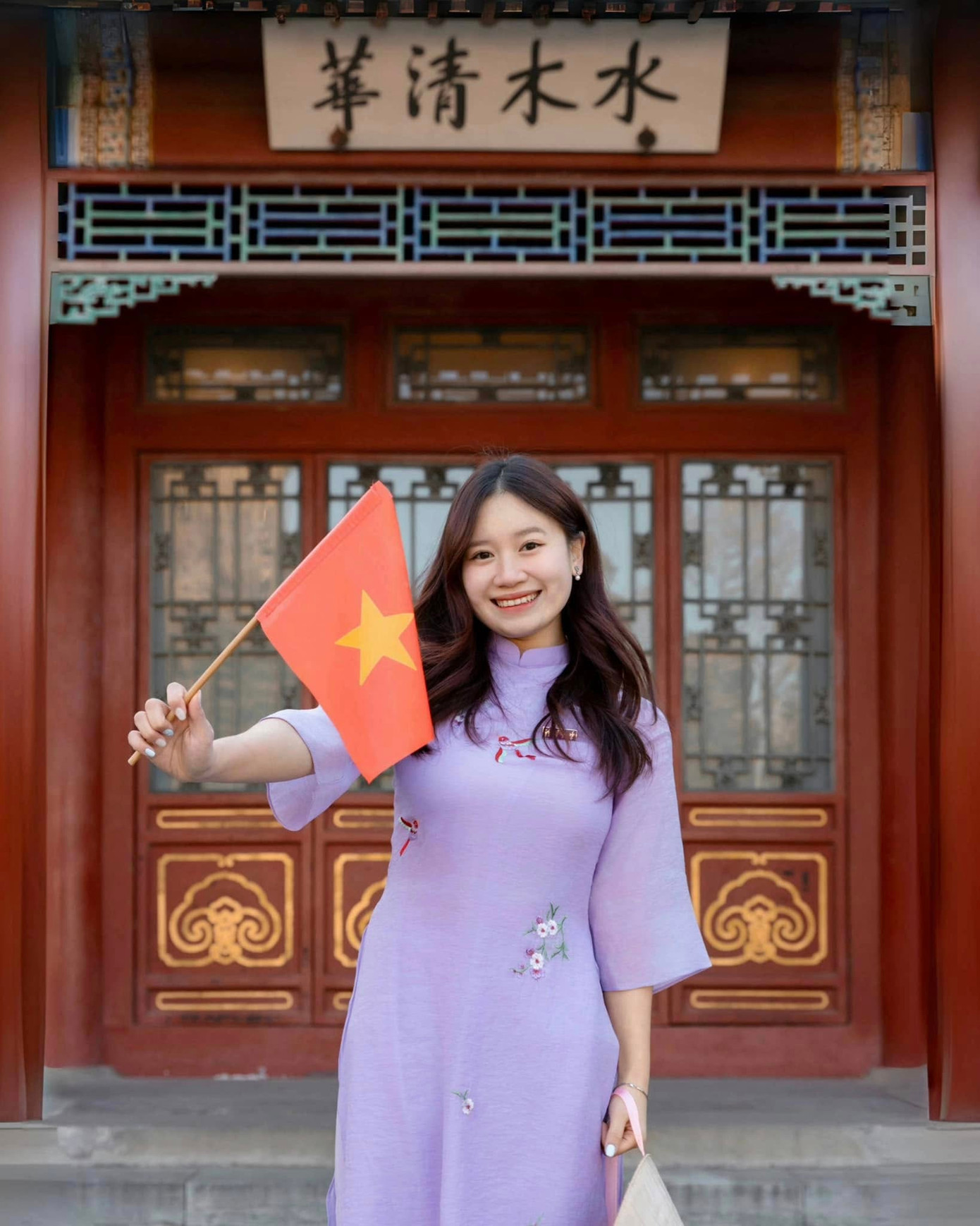 Sự thành công của Hà Kiara đã cổ vũ rất nhiều bạn trẻ mạnh dạn học thêm ngôn ngữ khác bên cạnh tiếng Anh.