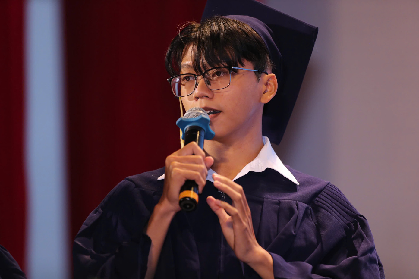 Mỗi tân thủ khoa, á khoa đều mang đến những câu chuyện khiến hội trường nể phục.