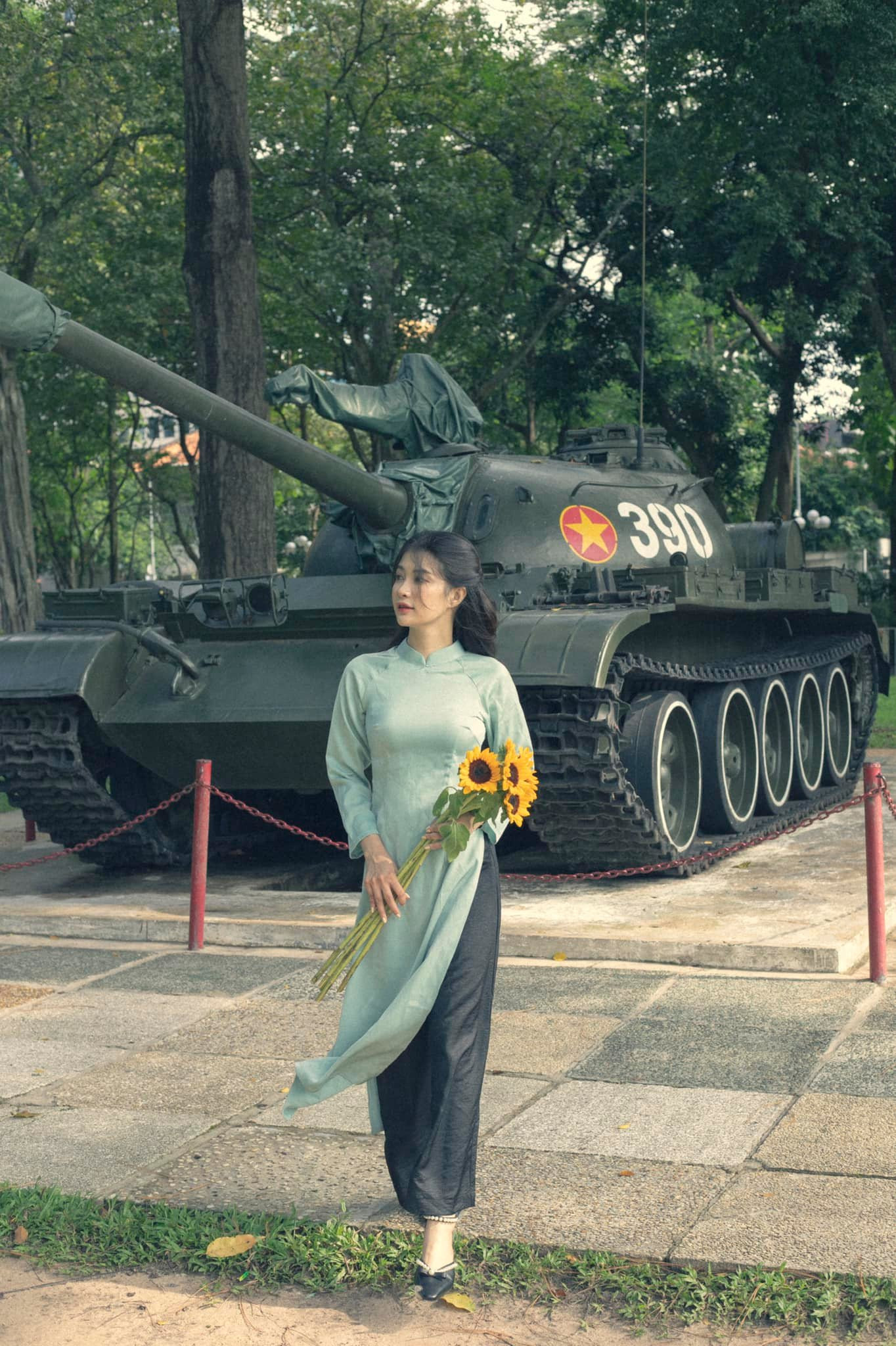 Loạt ảnh tại Dinh Độc Lập hứa hẹn sẽ không khiến các "cư dân" Threads City thất vọng. Ảnh: Võ Thuật, Trọng Nhân, Trọng Đoàn.