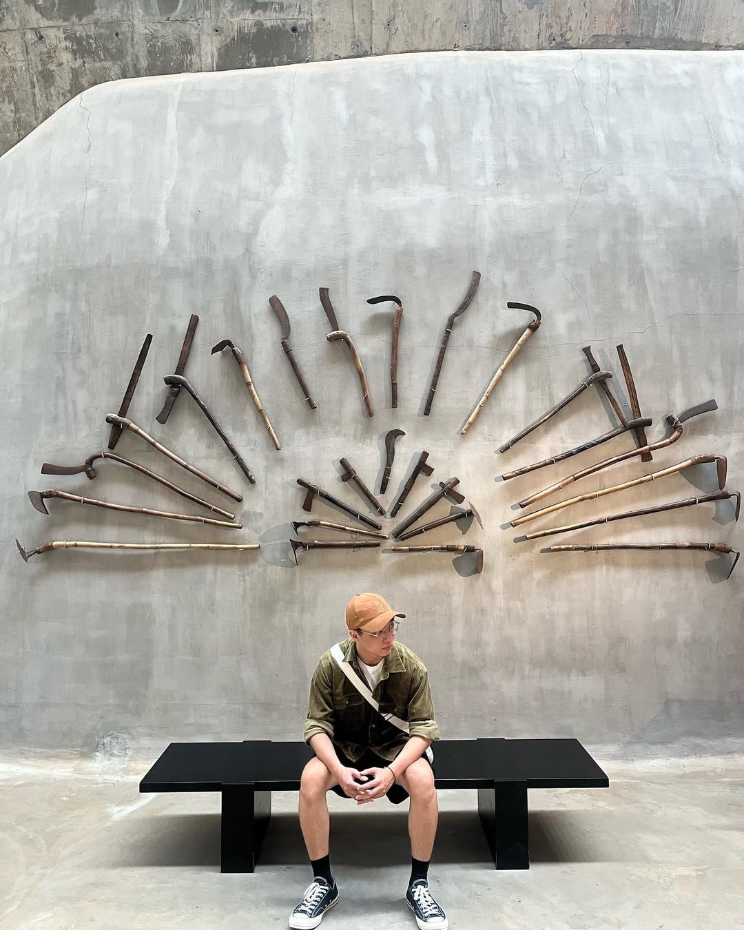 Bên cạnh tham quan về quy trình sản xuất cà phê, các hiện vật "trăm tuổi" tại nơi đây cũng chứa đựng nhiều câu chuyện lịch sử thú vị. Ảnh: @khoabeooo.