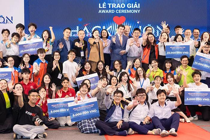 Năm nay, cuộc thi tổ chức với 2 bảng thi, bảng Học sinh và bảng Sinh viên.