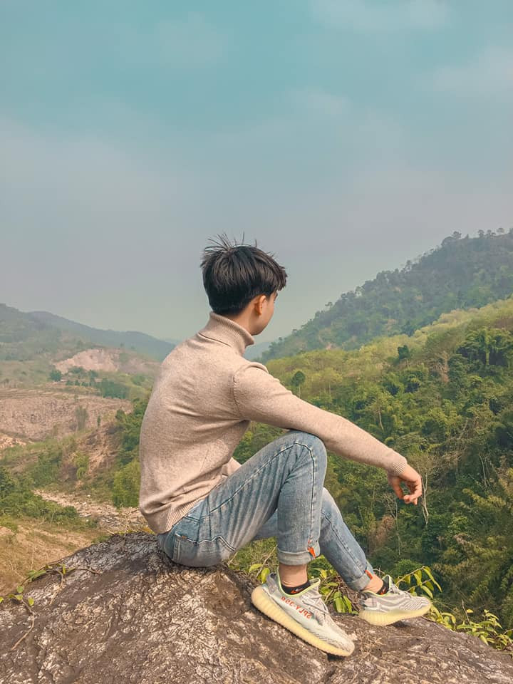 Bên cạnh Suối Tiên, Hang Thổ Thần, Hang Na hay Động Tiên cũng đều rất đáng để Gen Z ghé thăm. Ảnh: Tịnh Mường TV, Quang La Cà.