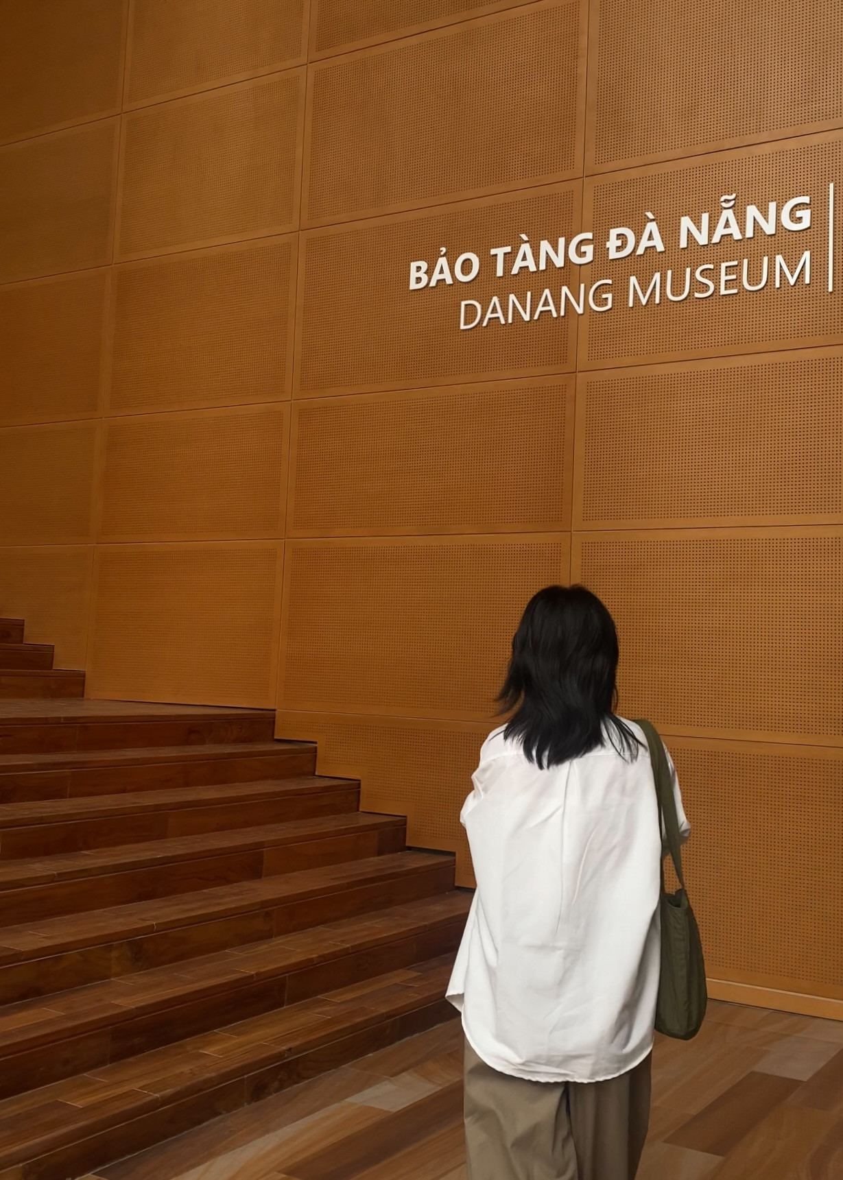 Bảo tàng đã thu hút nhiều người trẻ đến để tham quan. Ảnh: @loaloaland, @anhbodoihat. Bảo tàng đã thu hút nhiều người trẻ đến để tham quan. Ảnh: @loaloaland, @anhbodoihat.