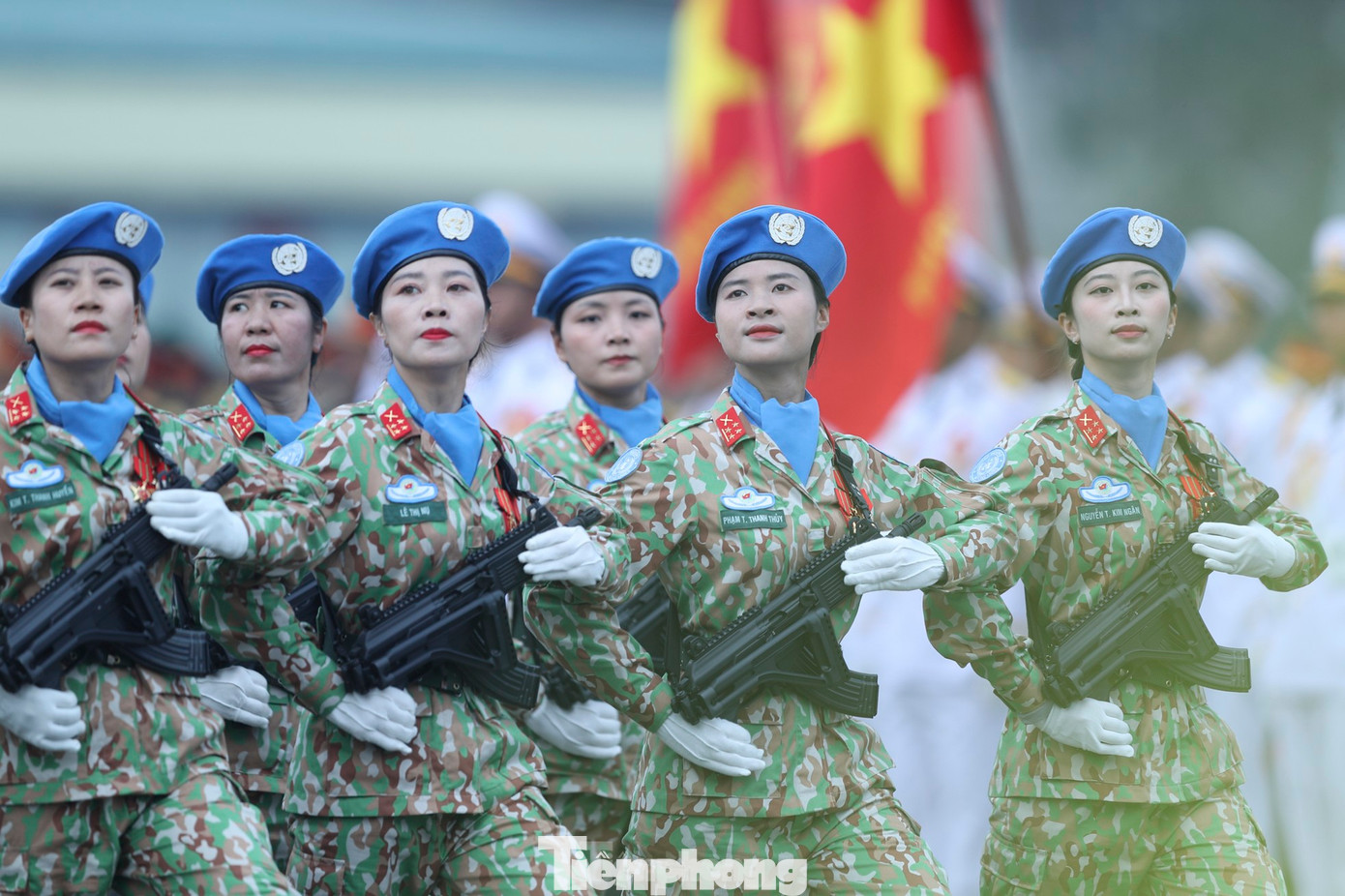 Sau buổi Tổng hợp luyện lần 1, netizen vẫn cứ mãi tấm tắc về vẻ ngoài của các chiến sĩ nữ. Ảnh: TPO. Sau buổi Tổng hợp luyện lần 1, netizen vẫn cứ mãi tấm tắc về vẻ ngoài của các chiến sĩ nữ. Ảnh: TPO.