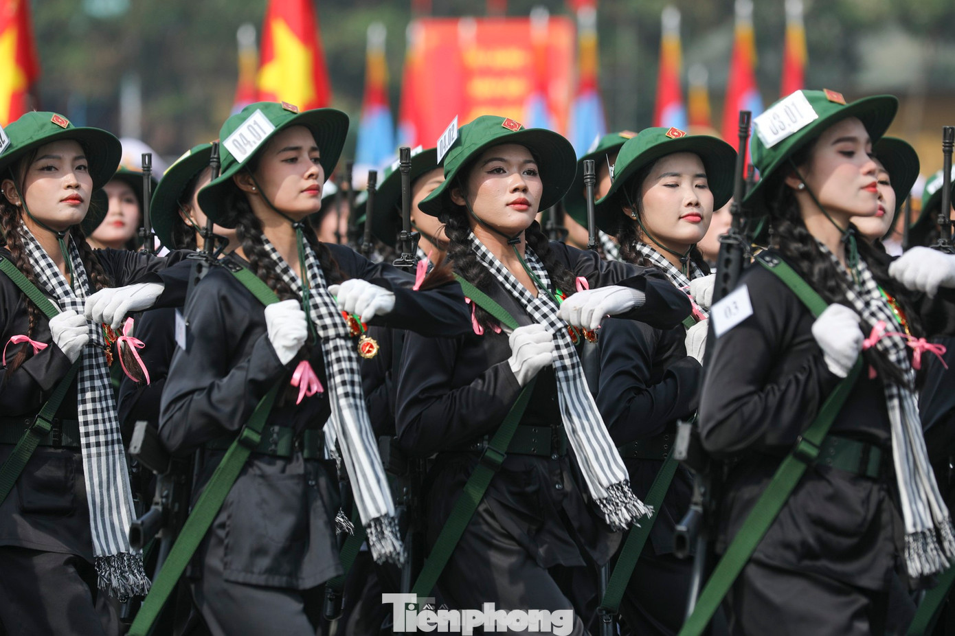 Sau buổi Tổng hợp luyện lần 1, netizen vẫn cứ mãi tấm tắc về vẻ ngoài của các chiến sĩ nữ. Ảnh: TPO. Sau buổi Tổng hợp luyện lần 1, netizen vẫn cứ mãi tấm tắc về vẻ ngoài của các chiến sĩ nữ. Ảnh: TPO.