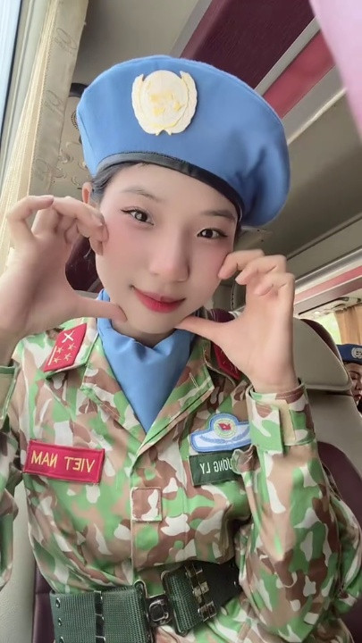 Mãi đến "A50", netizen mới biết hoá ra còn có những visual "đỉnh nóc, kịch trần" đến độ này! Ảnh: ô long hạt nhài, @tuyetnhinguyenle, @hgyewn, @thuthuydayy, @_phuongdangdilinh_, Bảo Châm đi A50, Phương Ly, @tlinh@.