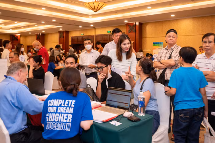 Việc du học Mỹ tới đây sẽ được các gia đình nghiên cứu kỹ hơn. Ảnh minh hoạ từ Internet.