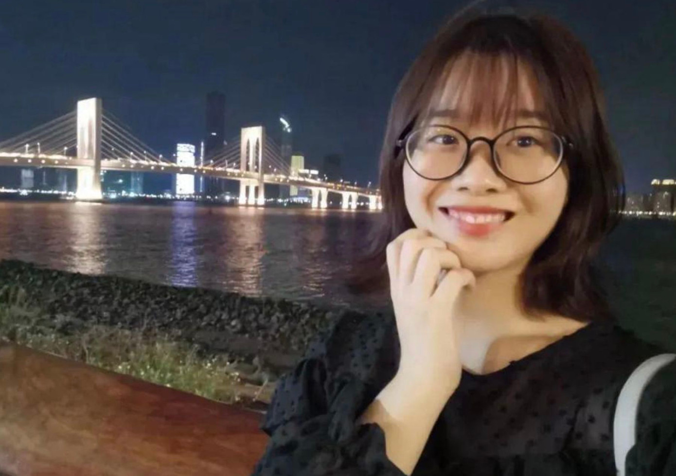 La Phúc Lợi khiến không ít người thán phục trước sự "tài sắc vẹn toàn" của cô. La Phúc Lợi khiến không ít người thán phục trước sự "tài sắc vẹn toàn" của cô.