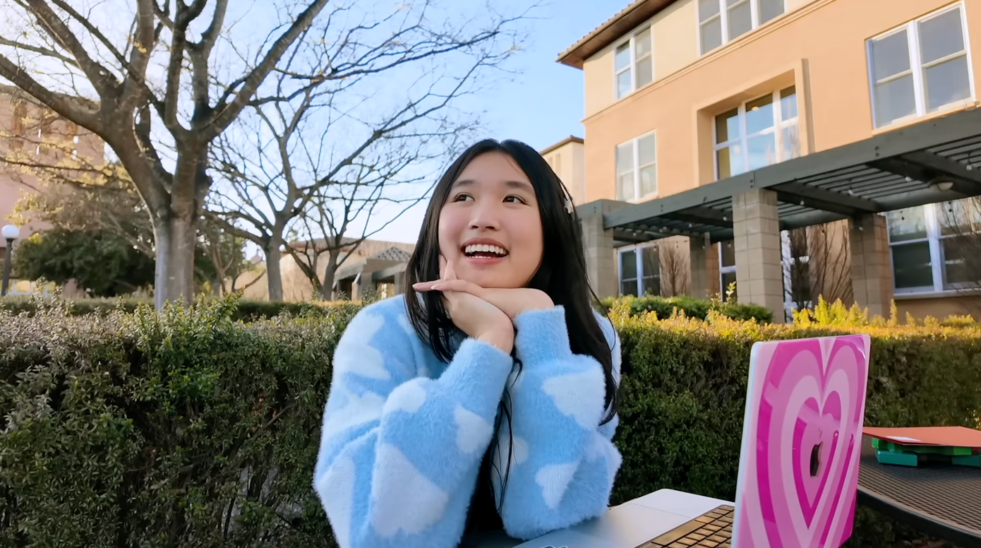 Jenny Huỳnh là gương mặt Gen Z nhận được nhiều chú ý bởi thành tích học tập cao.