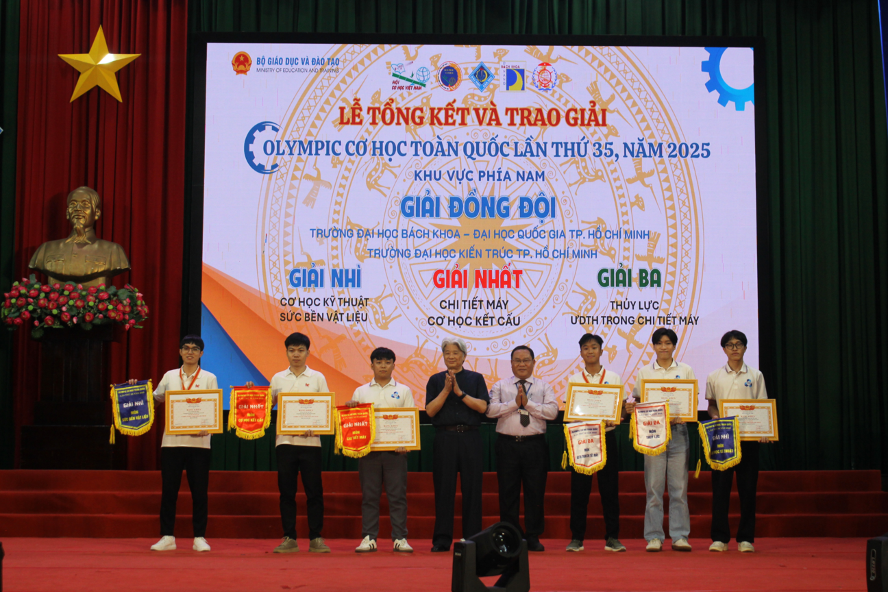 Với tổng cộng 91 giải thưởng, Trường ĐH Bách khoa - ĐHQG TP.HCM trở thành đơn vị đạt thành tích cao nhất toàn quốc tại cuộc thi năm nay.
