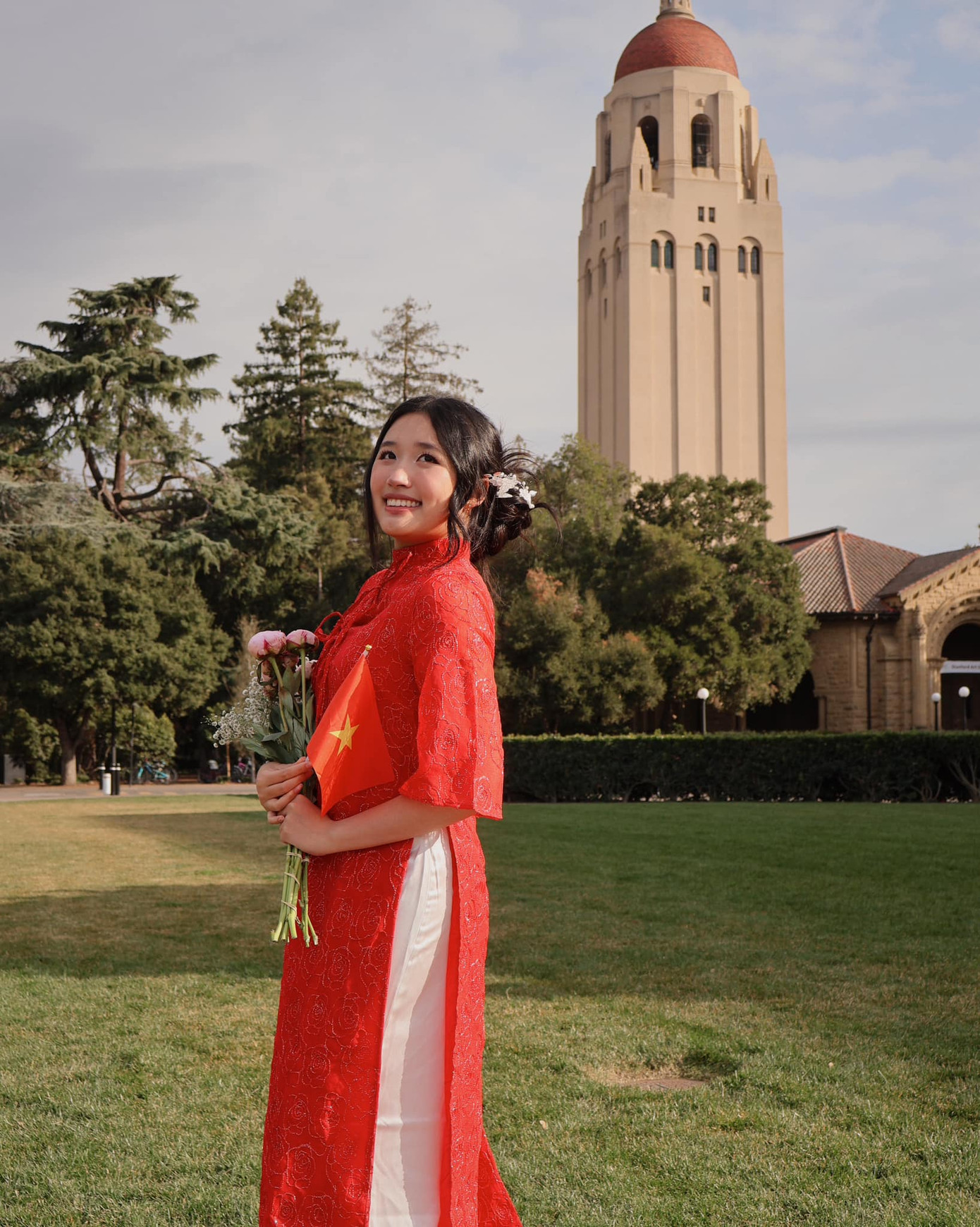 Jenny Huỳnh luôn nỗ lực, cố gắng bất kể xuất phát điểm có phần "nhỉnh" hơn nhiều người. Jenny Huỳnh luôn nỗ lực, cố gắng bất kể xuất phát điểm có phần "nhỉnh" hơn nhiều người.