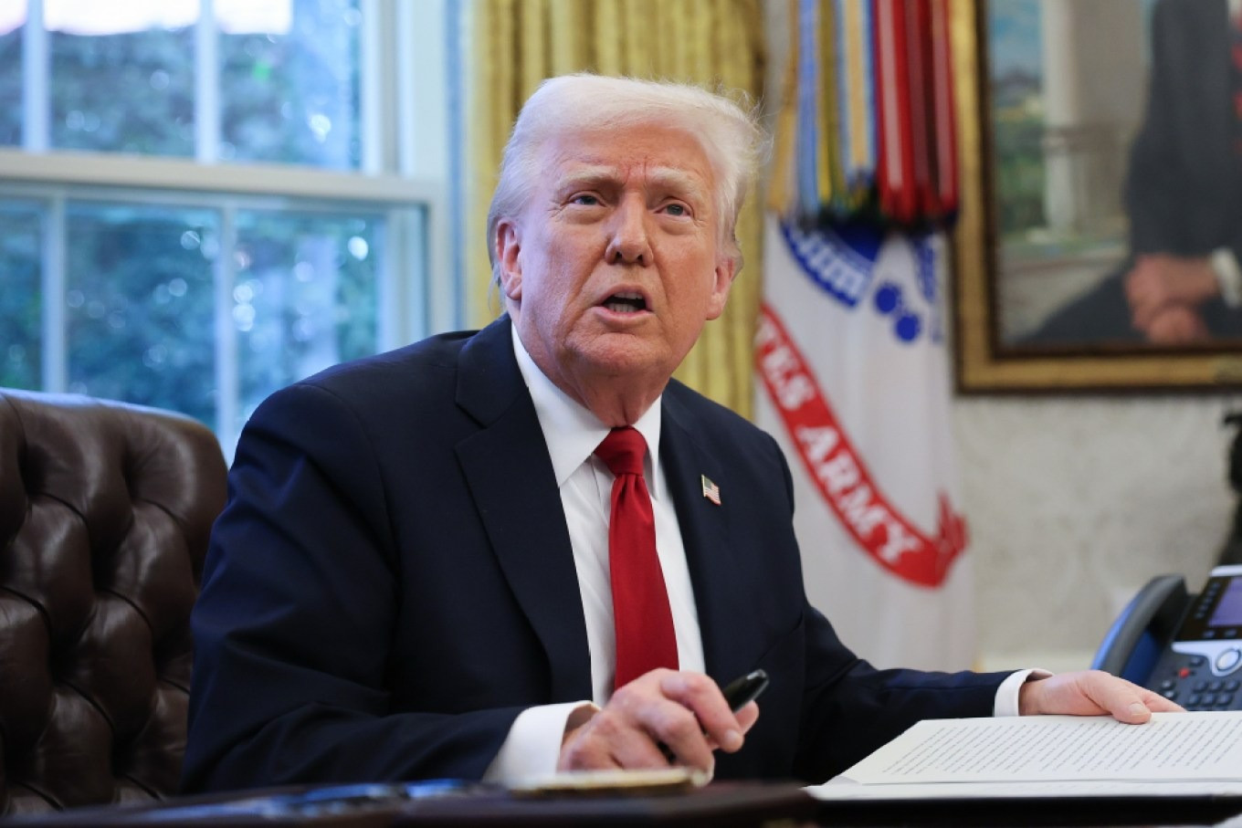 Lời đe dọa áp thuế 100% với phim sản xuất ở ngoài lãnh thổ nước Mỹ của ông Trump khiến các ông lớn ở Hollywood phải ngồi lại với nhau. Ảnh: Getty Images. Lời đe dọa áp thuế 100% với phim sản xuất ở ngoài lãnh thổ nước Mỹ của ông Trump khiến các ông lớn ở Hollywood phải ngồi lại với nhau. Ảnh: Getty Images.