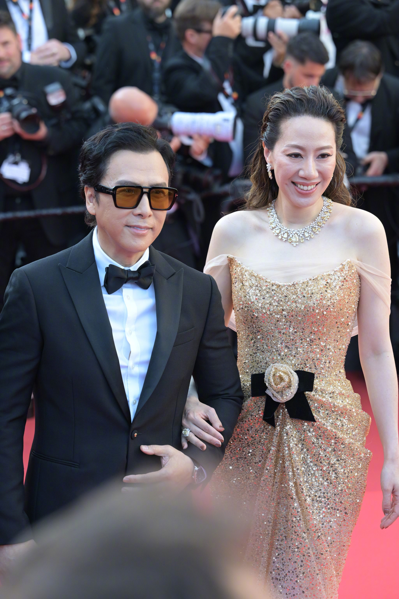 Uông Thi Thi diện váy vàng kim lấp lánh làm nổi bật làn da trắng mịn màng. Cựu Hoa hậu Trung Quốc tại Toronto được khen ngợi nhờ ngoại hình đằm thắm và sang trọng. Ảnh: Getty Images.