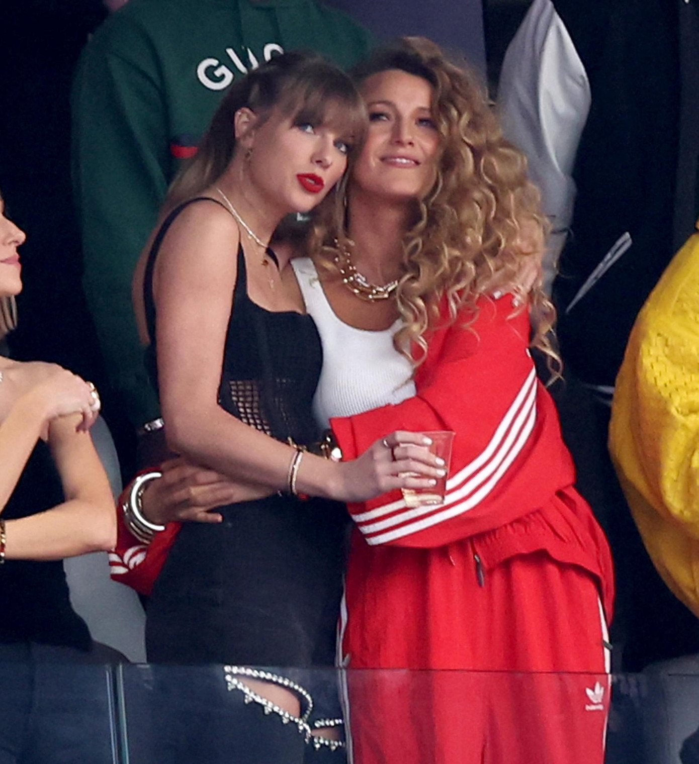 Tình bạn với Blake Lively khiến Taylor Swift bị triệu tập ra tòa. Ảnh: Getty Images/IG. Tình bạn với Blake Lively khiến Taylor Swift bị triệu tập ra tòa. Ảnh: Getty Images/IG.