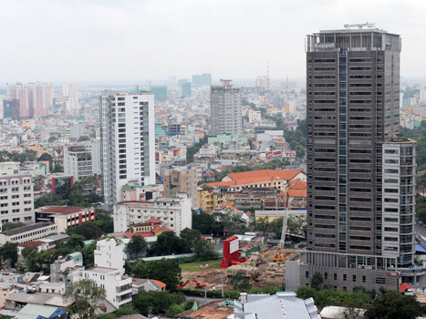 Một nhà đầu tư ngoại đang thực hiện giai đoạn 2 của dự án phức hợp ở trung tâm quận 1, TP HCM giữa lúc bất động sản khủng hoảng. Ảnh: Vũ Lê