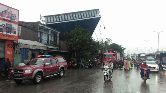 Tổng kiểm tra bảng hiệu quảng cáo ngoài trời sau sự cố chết người ảnh 2