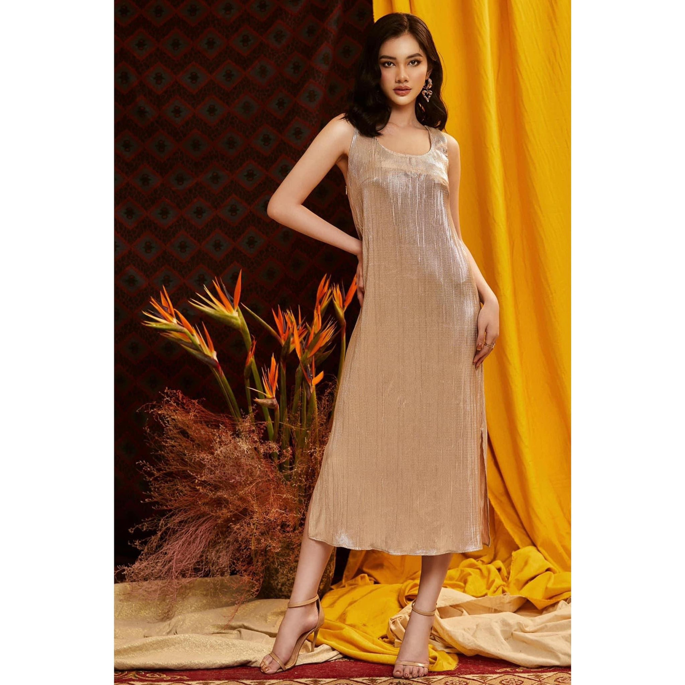 Người đẹp quê An Giang cho biết, ở thời điểm hiện tại, cô chưa sẵn sàng tham gia bất cứ một cuộc thi nào. Tuy nhiên, trong tương lai cô có thể sẽ suy nghĩ lại.