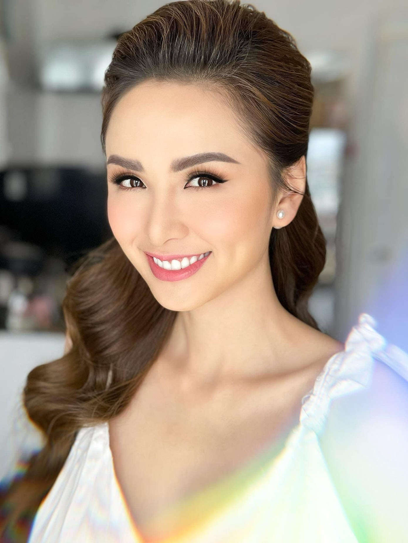 Hoa hậu Diễm Hương ngày càng trẻ trung, xinh đẹp sau hơn 10 năm đăng quang.