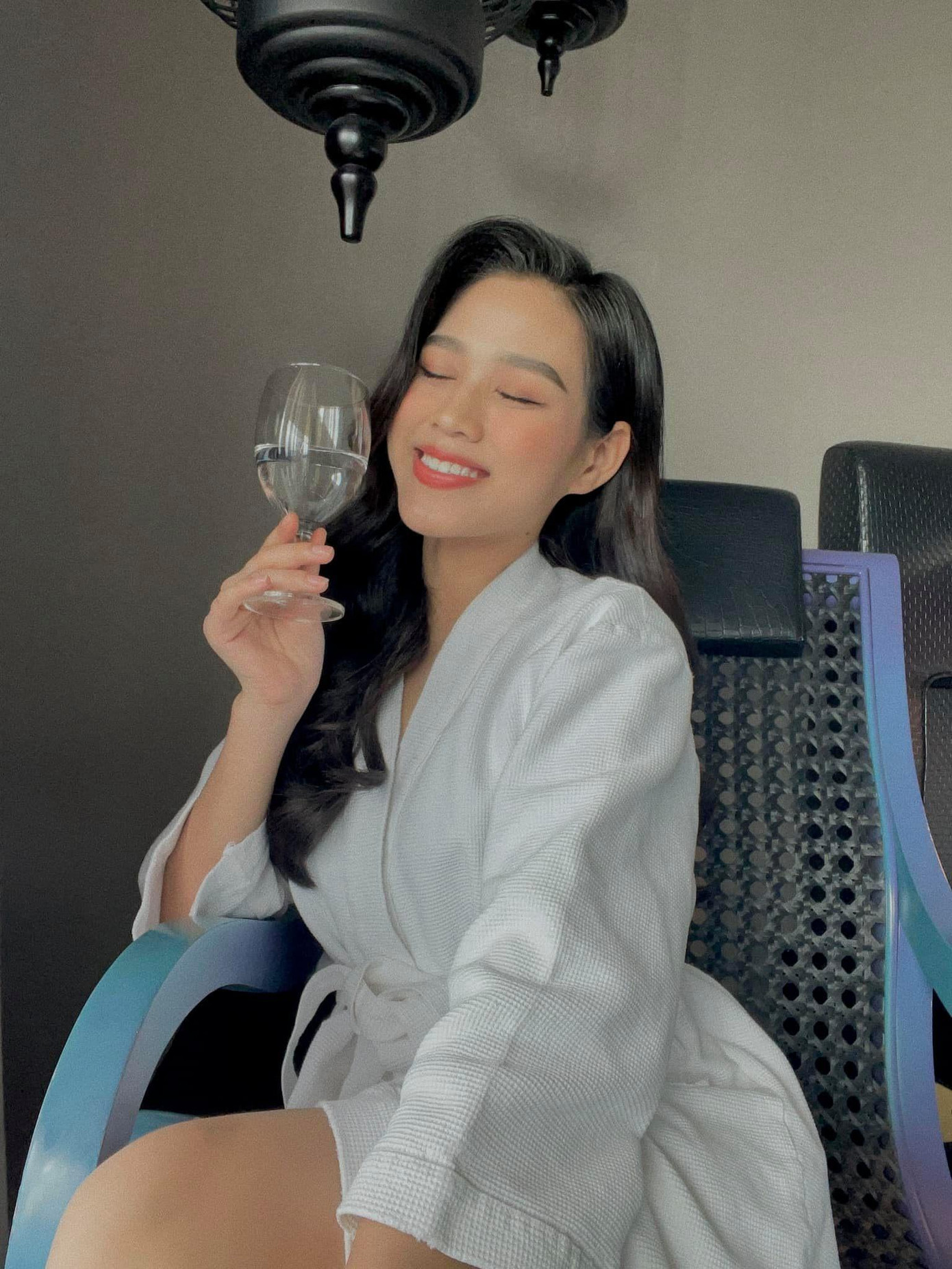 Người đẹp khiến fans ngưỡng mộ khi khoe nhan sắc ngày càng xinh đẹp, quyến rũ.