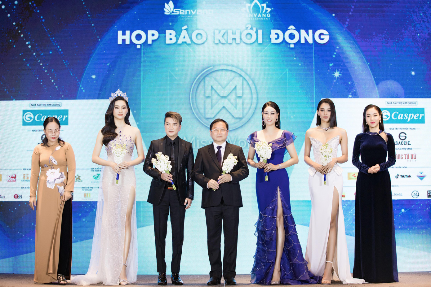 Các thành viên ban giám khảo của Miss World Vietnam 2021.