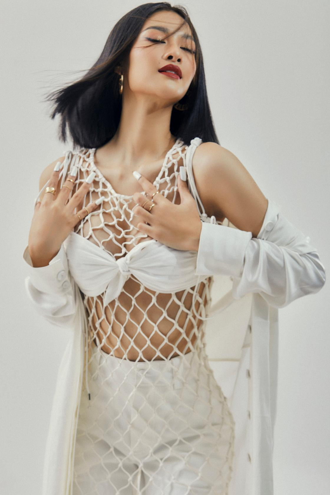 Nhắc đến mỹ nhân này, công chúng luôn đánh giá cao về sự lột xác ngoạn mục và hành trình 2 năm đương nhiệm đầy rực rỡ của cô.