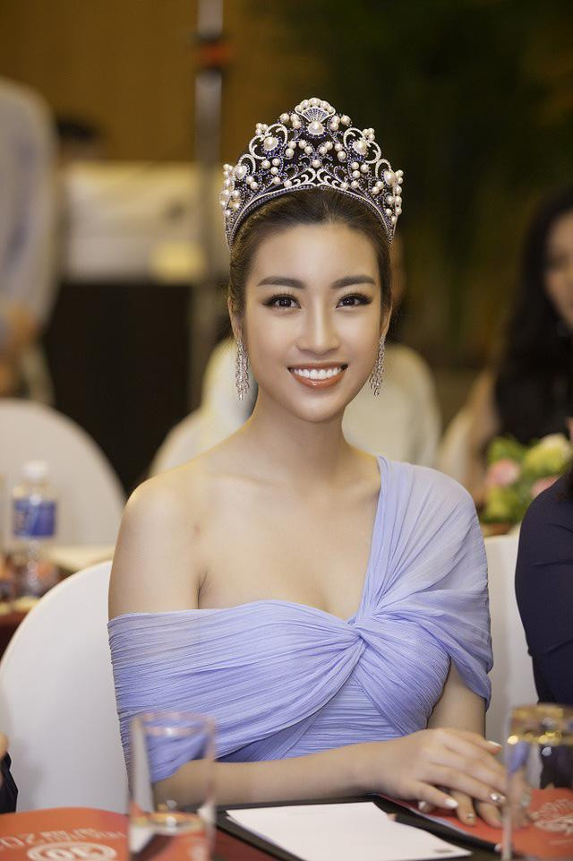 Sau khi đăng quang Hoa hậu Việt Nam 2016, Đỗ Mỹ Linh đại diện cho Việt Nam tham dự cuộc thi Miss World 2017 và đạt thành tích ấn tượng khi lọt vào top 40 chung cuộc, đồng thời giành giải thưởng Hoa hậu Nhân ái. Cô cũng là đại diện Việt Nam đầu tiên tại đấu trường Hoa hậu thế giới giành được giải thưởng cao quý Hoa hậu Nhân ái.
