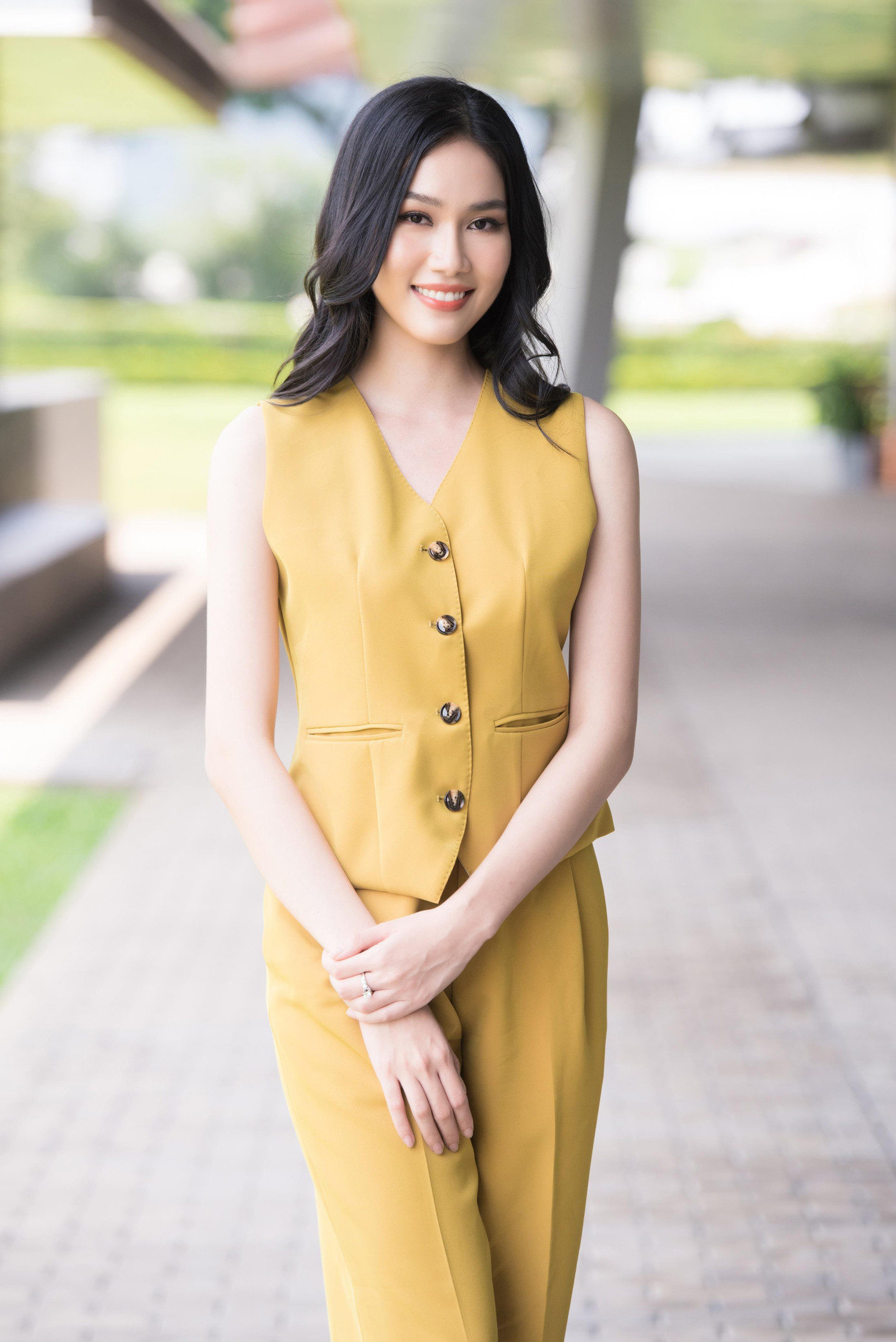 Cách đây không lâu, Á hậu Phương Anh khiến cộng đồng mạng không khỏi xôn xao khi tốt nghiệp thủ khoa ngành Kinh doanh tại Đại học RMIT với số điểm 3.5/4.0. Cách đây không lâu, Á hậu Phương Anh khiến cộng đồng mạng không khỏi xôn xao khi tốt nghiệp thủ khoa ngành Kinh doanh tại Đại học RMIT với số điểm 3.5/4.0.