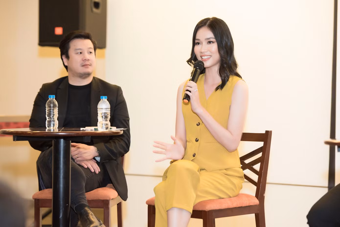 Sau khi đăng quang ngôi vị Á hậu tại Hoa hậu Việt Nam 2020, Phương Anh ngày một khẳng định khả năng của mình trong những lĩnh vực khác nhau. Bên cạnh các hoạt động cộng đồng của một nàng hậu, cô còn thử sức với công việc người dẫn chương trình, mới đây nhất là MC thảm đỏ họp báo khởi động Miss World Vietnam 2021. Sau khi đăng quang ngôi vị Á hậu tại Hoa hậu Việt Nam 2020, Phương Anh ngày một khẳng định khả năng của mình trong những lĩnh vực khác nhau. Bên cạnh các hoạt động cộng đồng của một nàng hậu, cô còn thử sức với công việc người dẫn chương trình, mới đây nhất là MC thảm đỏ họp báo khởi động Miss World Vietnam 2021.