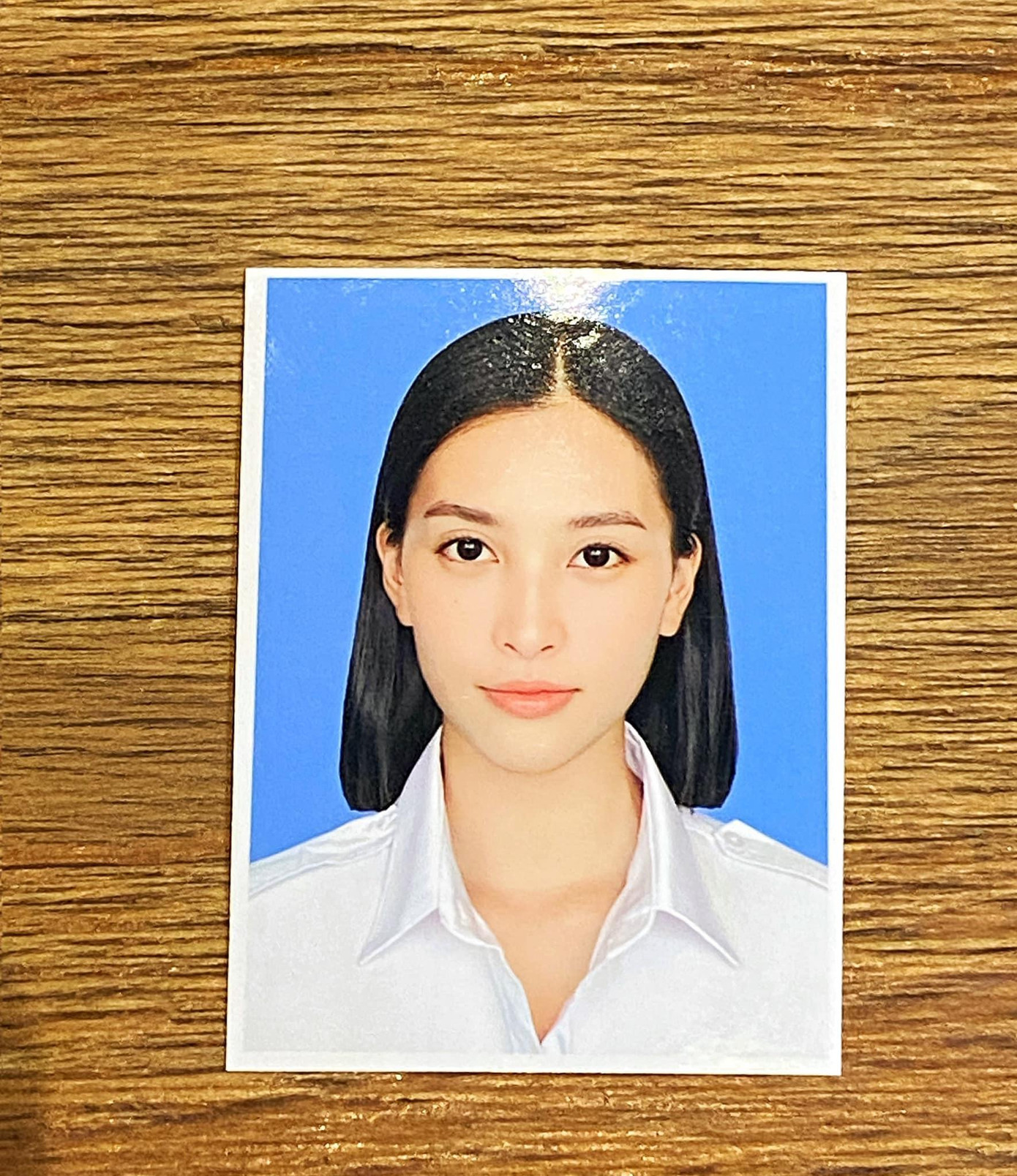 Ảnh thẻ cực kỳ xinh đẹp của Hoa hậu Tiểu Vy. Ảnh thẻ cực kỳ xinh đẹp của Hoa hậu Tiểu Vy.