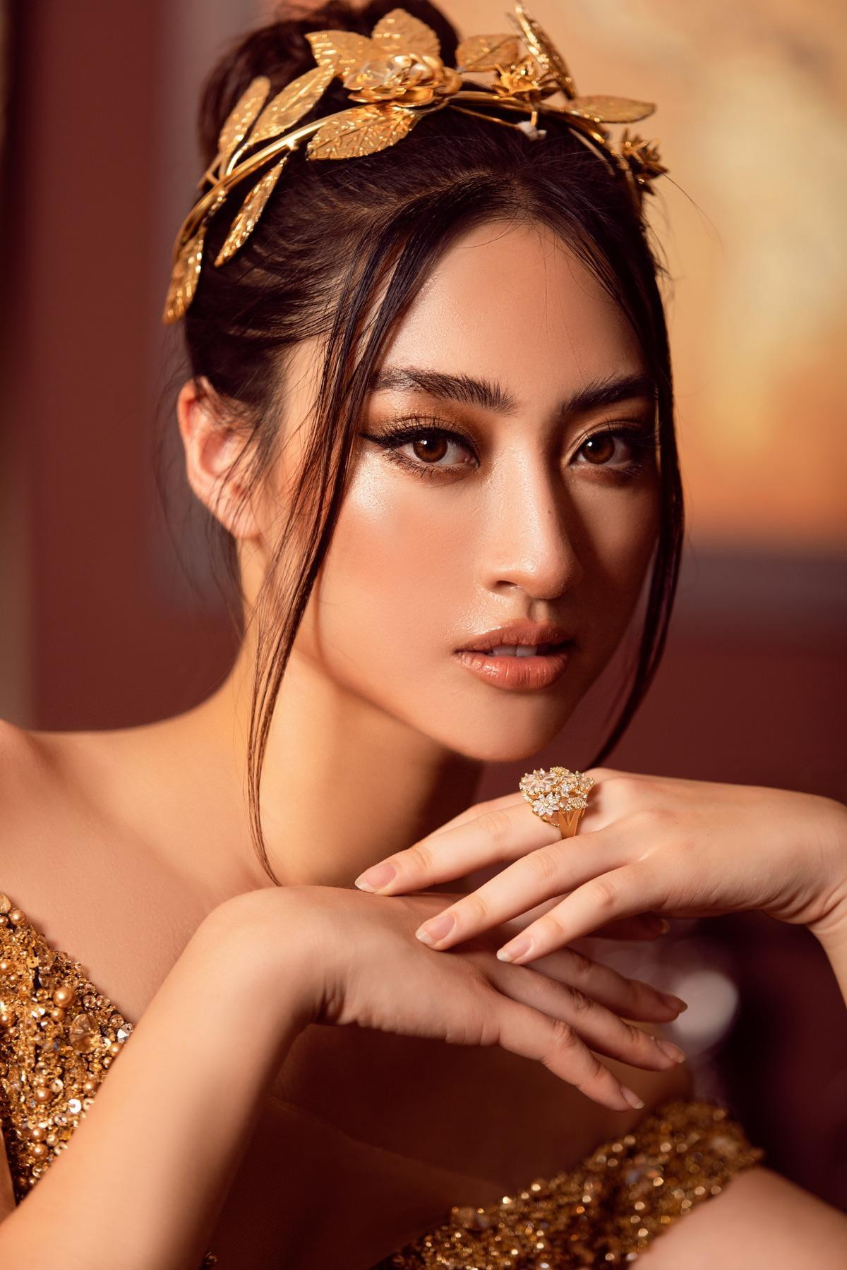 Trong suốt 2 năm đương nhiệm, Lương Thùy Linh hoạt động nổi bật trên nhiều lĩnh vực, cống hiến sôi nổi cho hoạt động thiện nguyện và được đánh giá là một nàng hậu tài sắc vẹn toàn.