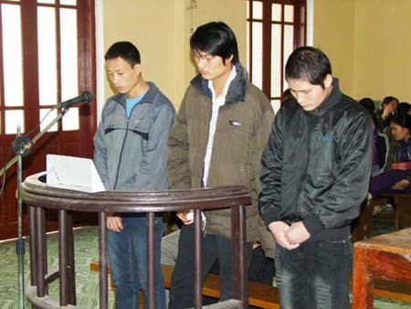 Ba đối tượng tại phiên tòa