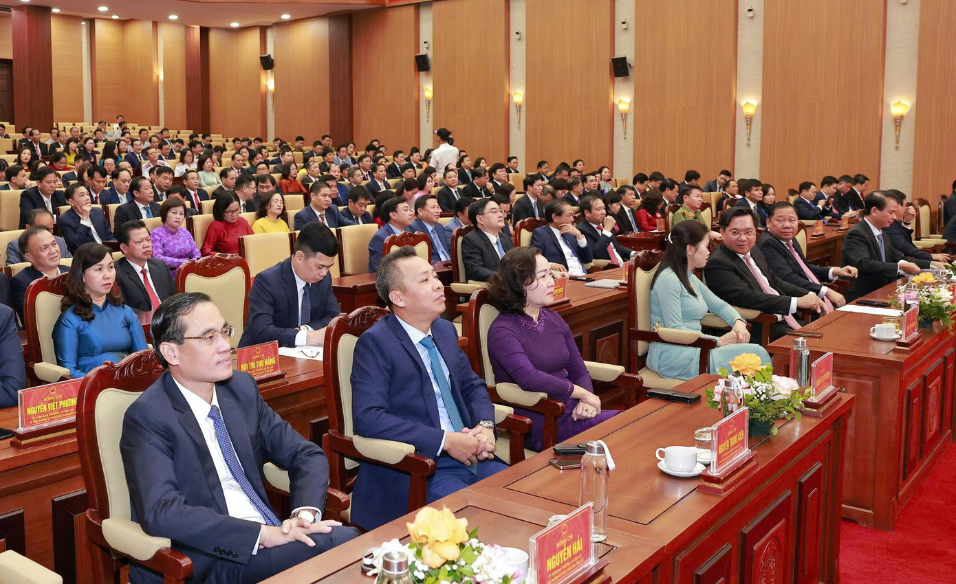 Toàn cảnh hội nghị.