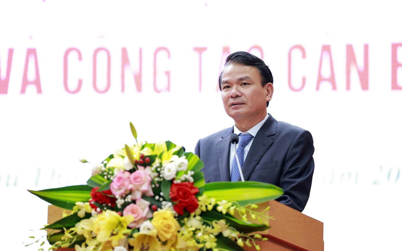 Ông Đặng Xuân Phong phát biểu tại hội nghị.