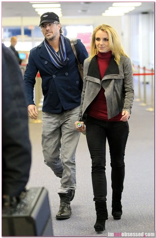 Jason đã gắn bó với Britney trong một thời gian dài