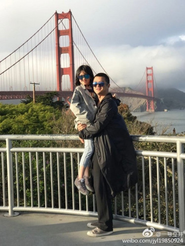 Hai “ông bố quốc dân” chăm con bệnh tật khiến ai cũng nghẹn ngào ảnh 4