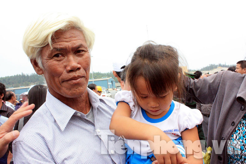 Lão ngư Nguyễn Đảng vui mừng trong ngày trở về